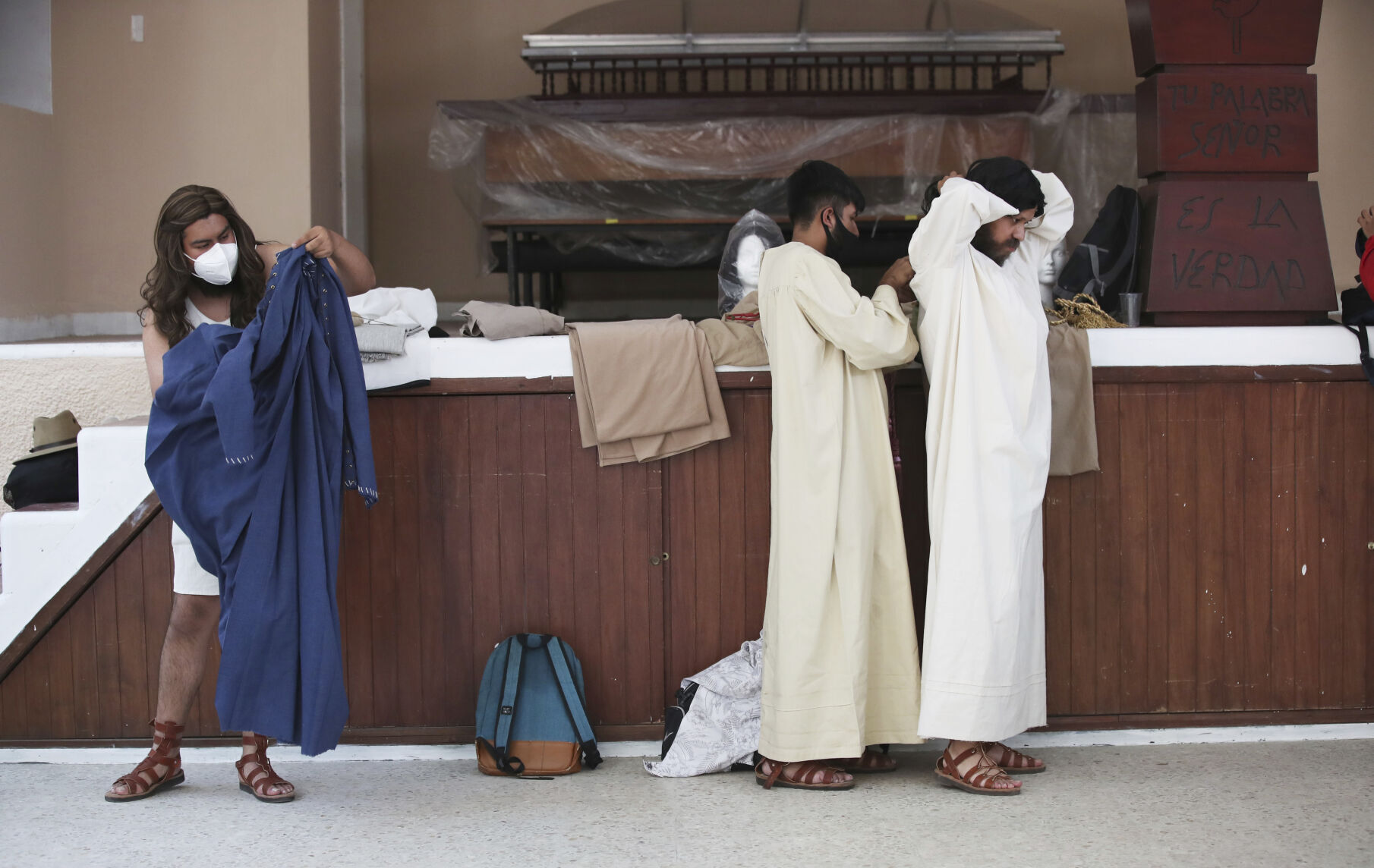 Pictures of the Month Religion Photo Gallery